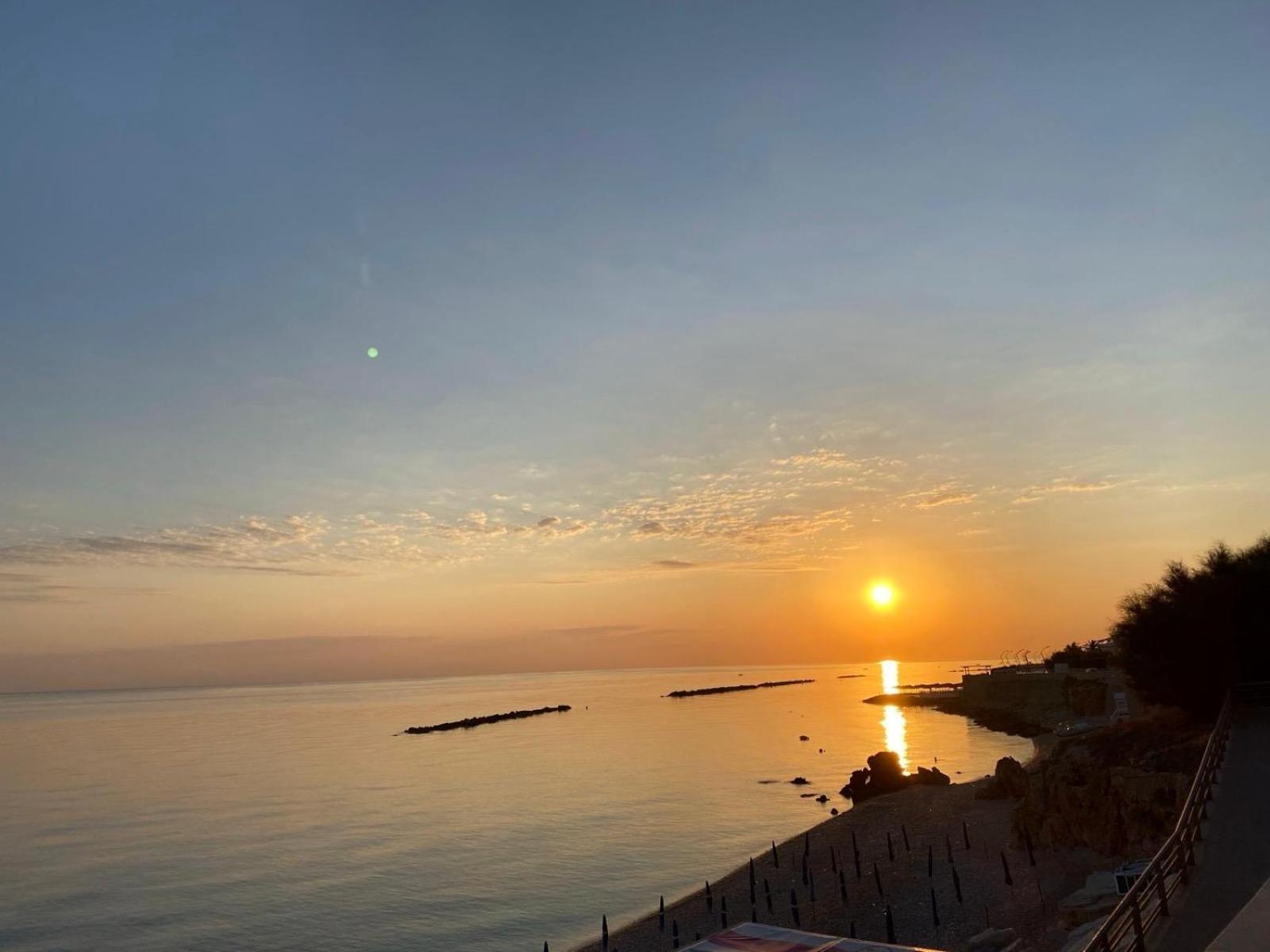 Sole House Apartment Bisceglie Bagian luar foto