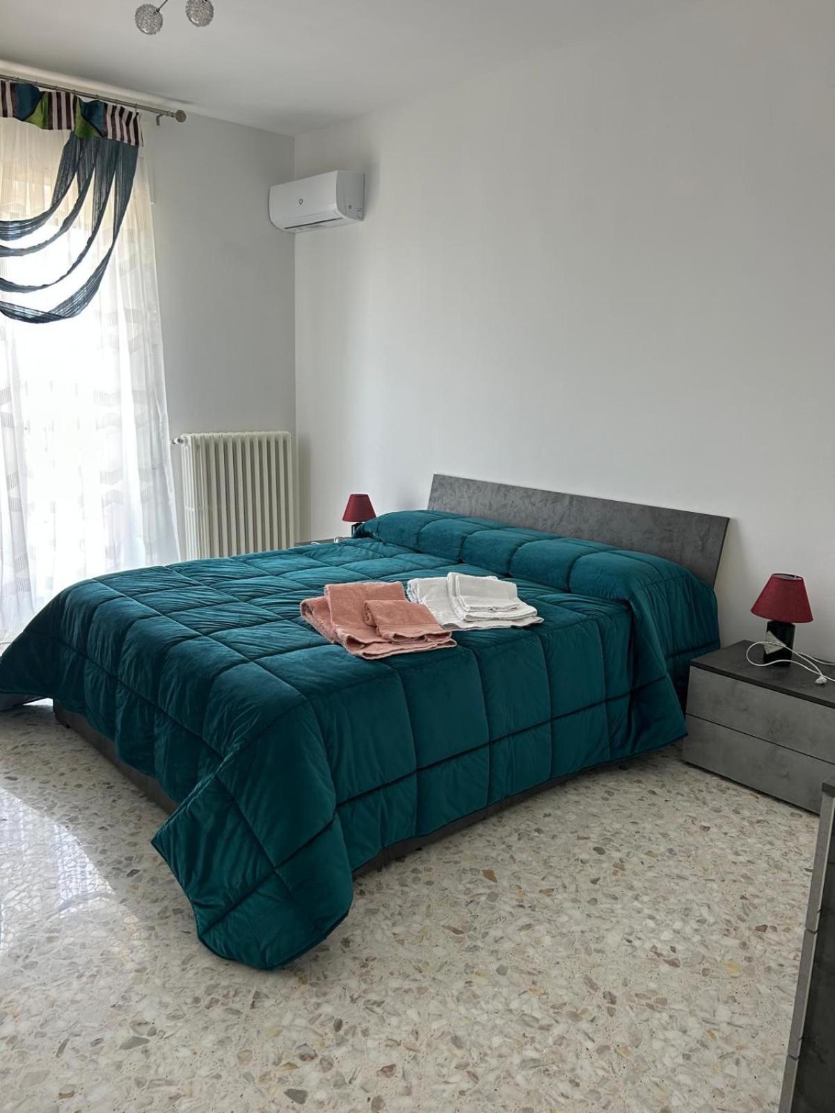 Sole House Apartment Bisceglie Bagian luar foto
